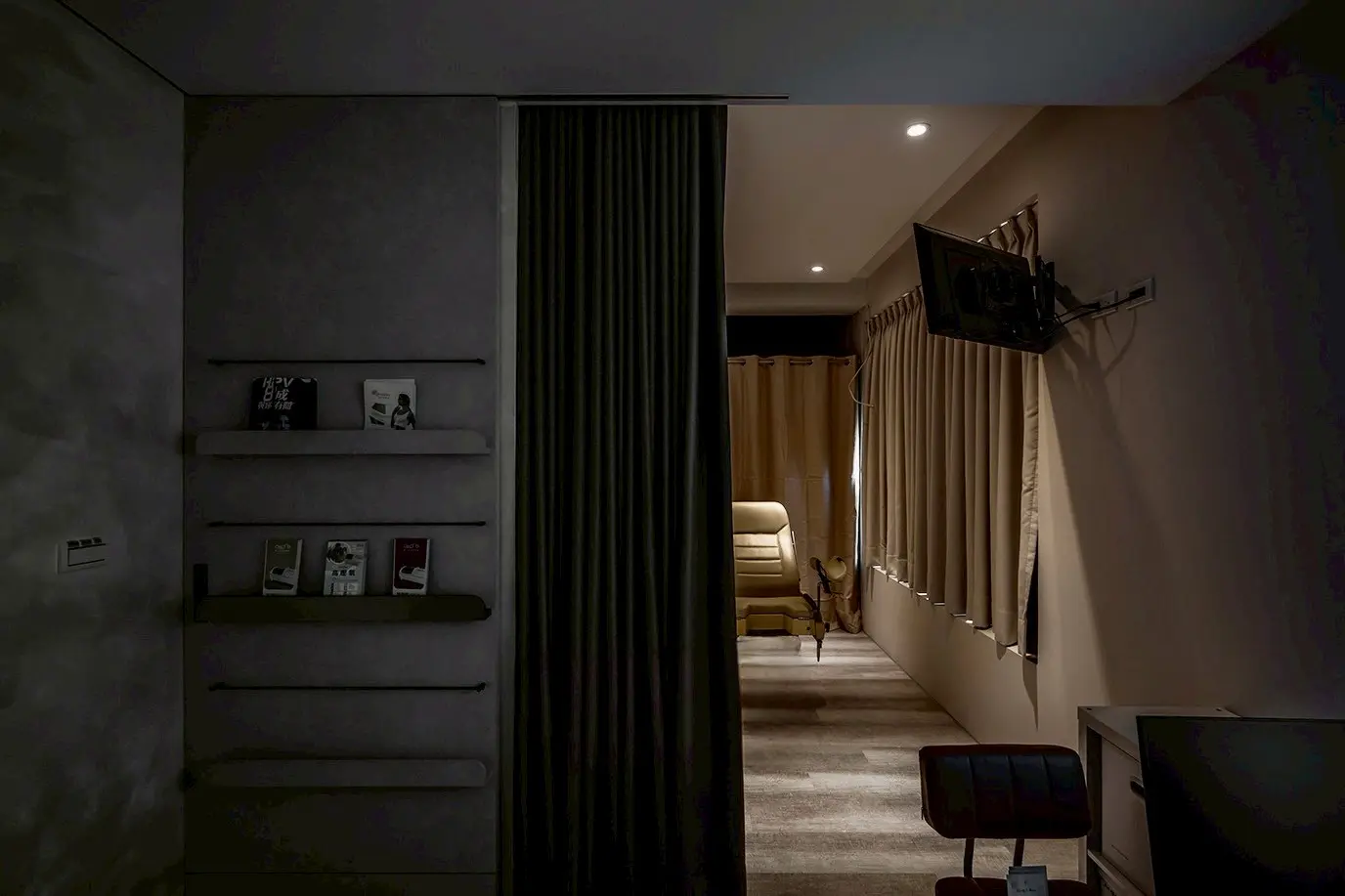 Line Album 診所暴力修圖 260329 19